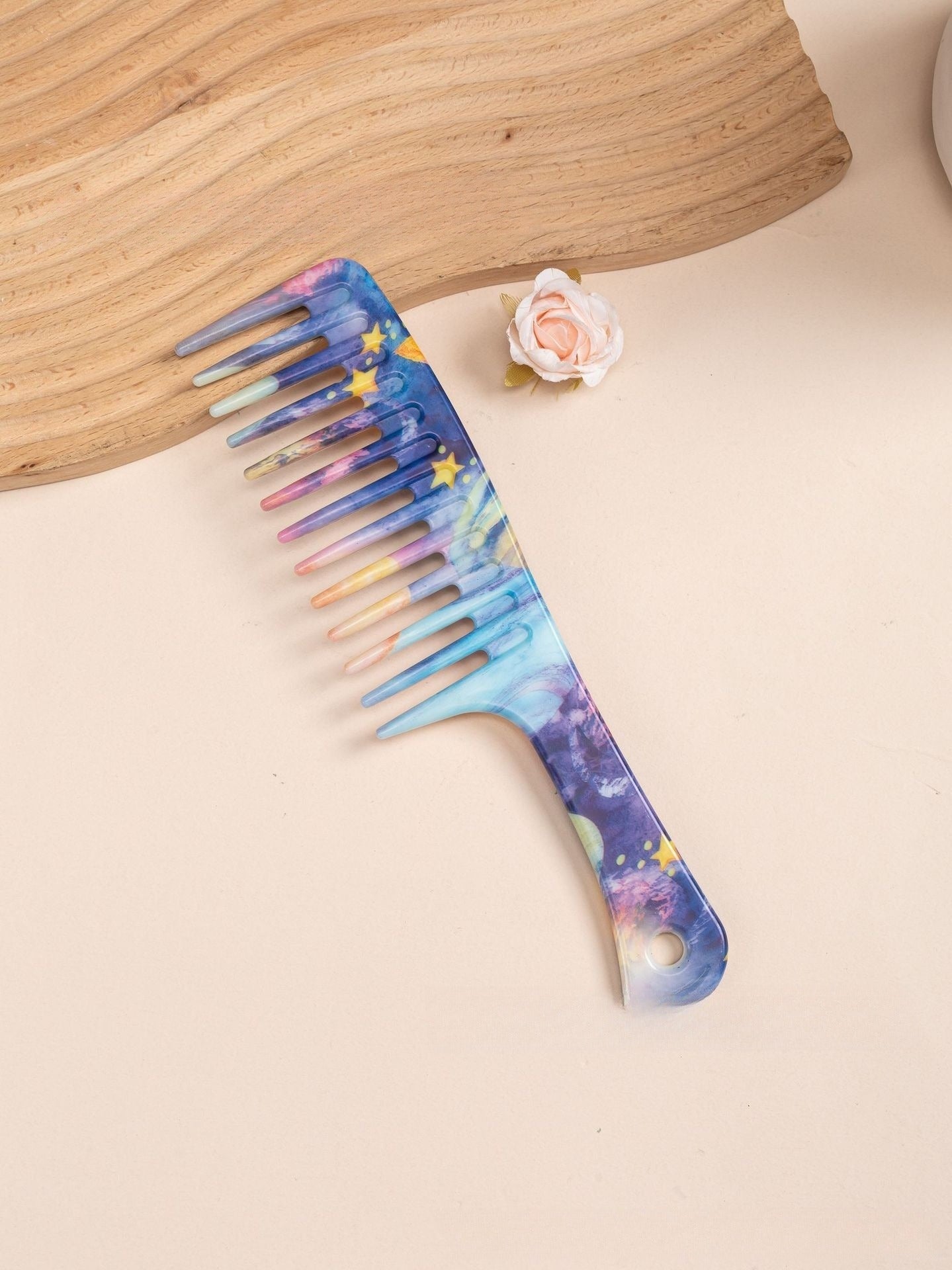 Lady Royal's Embossed Styling Comb